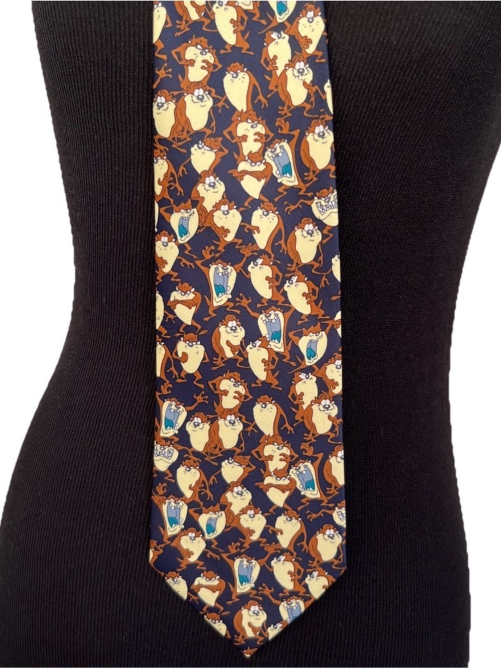 Vintage 1990s Silk Taz Novelty Tazmanian Devil Cartoon Looney Toons Neck Tie
